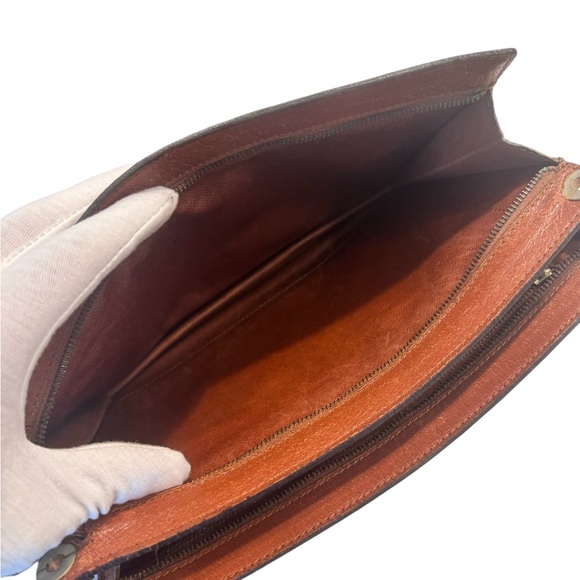 Louis Vuitton Enghien Crossbody - Picture 8 of 10